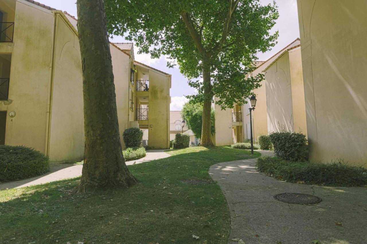 Luka'S Charming Apartment Near Disneyland Magny-le-Hongre Bagian luar foto